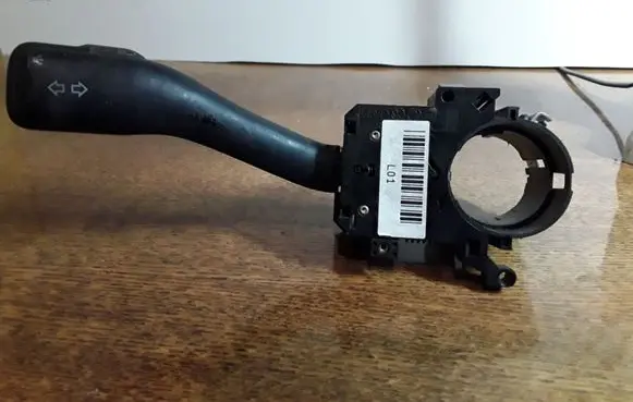 Volkswagen PASSAT B5 Indicator stalk 8L0953513G