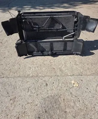 Mercedes-Benz SLK R172 Radiator set A2049061403