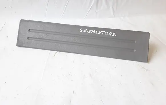 KIA Sorento Rear sill trim cover 858723E000