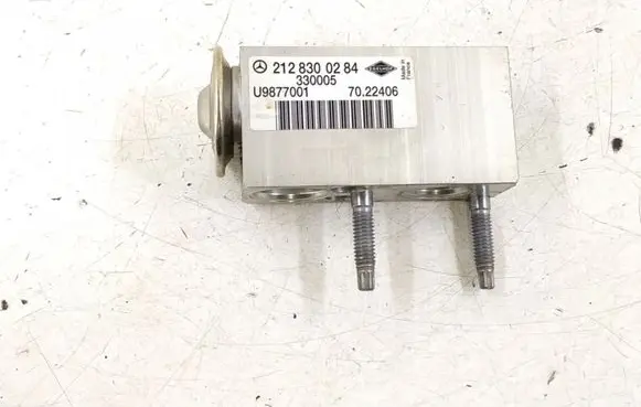 Mercedes-Benz C W204 Other air conditioning (A/C) parts 2128300284 A2128300284