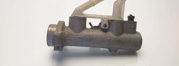 Nissan Almera Tino Master brake cylinder 22157879