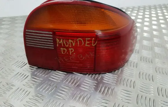 Ford Mondeo MK I Rear/tail lights 93B613N004