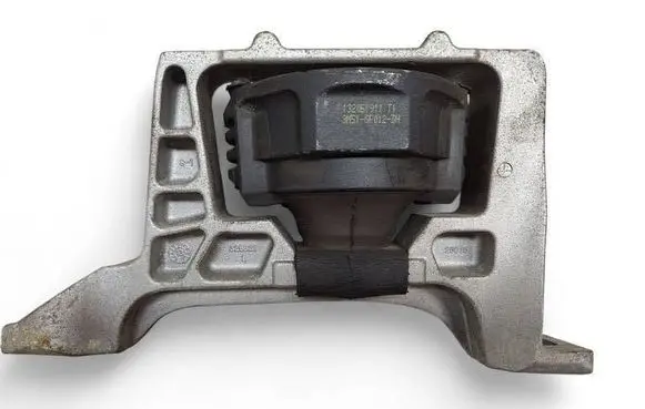 Volvo V40 Engine mount bracket 132051911T1 31401666 307396