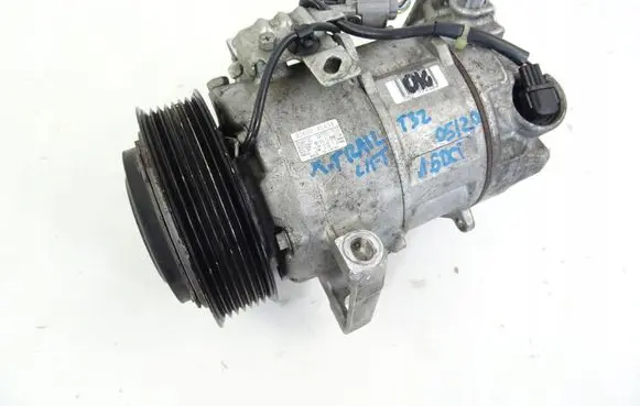 Nissan X-Trail T32 Air conditioning (A/C) compressor (pump) 926004CA3A