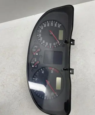 Volkswagen PASSAT B5 Speedometer (instrument cluster) 3B0920822AX 6102361239 0263623524