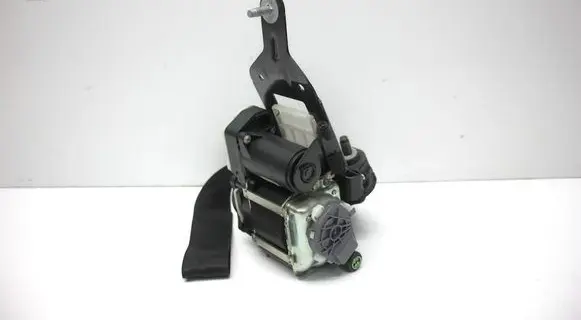 Mercedes-Benz C W204 Front seatbelt 620380300 A2048601585