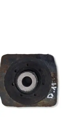 Mercedes-Benz C W204 Rear differential mounting bracket A2043500472 3418239 12074