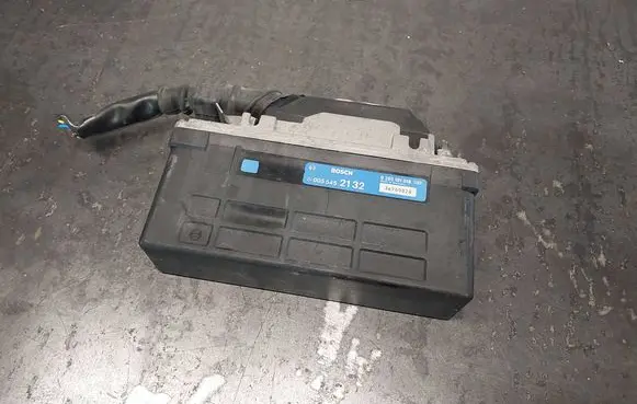 Mercedes-Benz E W124 ABS control unit/module 0055452132 0265101018