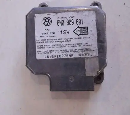 Volkswagen Polo III 6N 6N2 6NF Airbag control unit/module 6N0909601