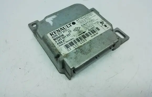 Renault Clio II Airbag control unit/module 8200277317 0285001537 031571103
