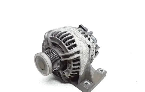 Volvo XC90 Generator/alternator 8676498 0124525029