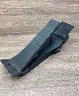BMW 3 E90 E91 Accelerator throttle pedal 6766931