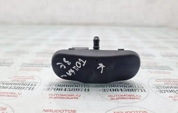 Volkswagen Touran I Windshield washer spray nozzle 1T0955986