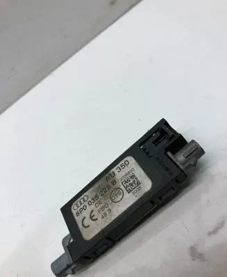 Audi A3 S3 8P Antenna control unit 8P0035225B 12005600 AU350