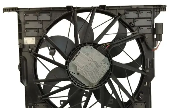 BMW 5 F10 F11 Fan set 8509740