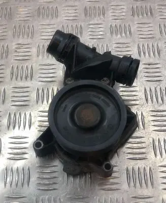 BMW 3 E90 E91 Water pump 