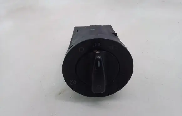 Volkswagen Golf IV Light switch 2990
