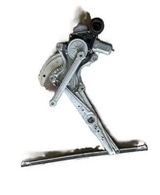 Toyota Highlander XU50 Front door window regulator with motor 857100E040 0620203170