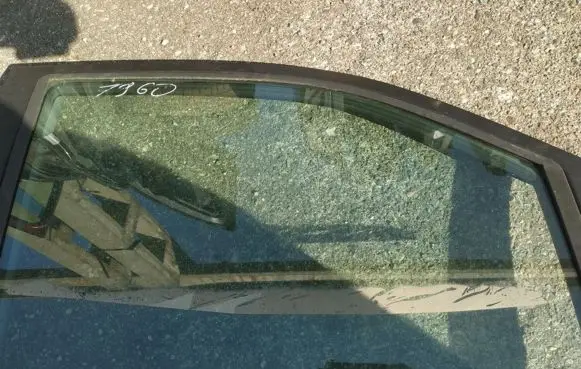 Fiat Ulysse Front door window glass four-door