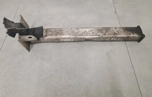 Citroen DS5 Front bumper shock/impact absorber D256131