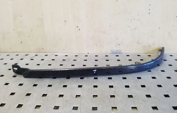 Under headlight/headlamp trim