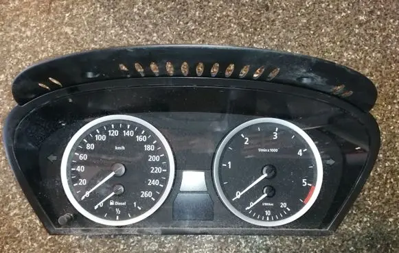 BMW 5 E60 E61 Speedometer (instrument cluster) 6945633