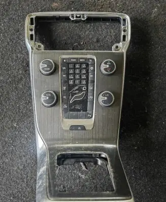 Volvo V40 Climate control unit 3220910Y5CS