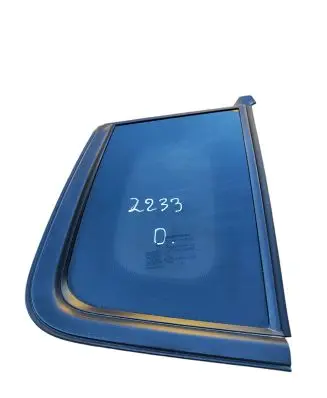 Rear side window