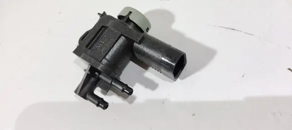 Audi A4 S4 B7 8E 8H Turbo solenoid valve 1J0906283C