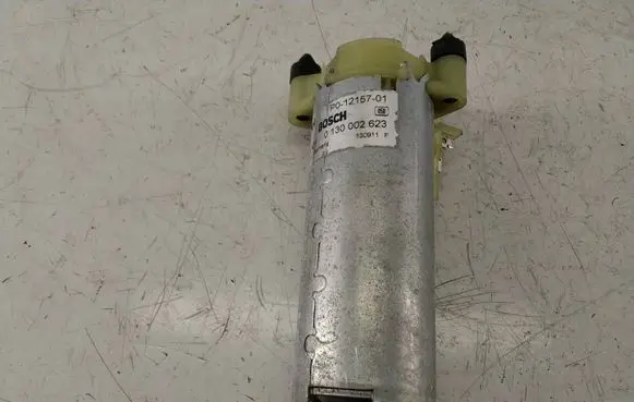 Mercedes-Benz E W212 Seat adjustment motor P01215701 130911F 0130002623