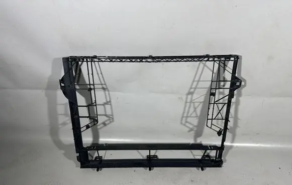 Volkswagen Touareg II Radiator support slam panel bracket 7P0121201N
