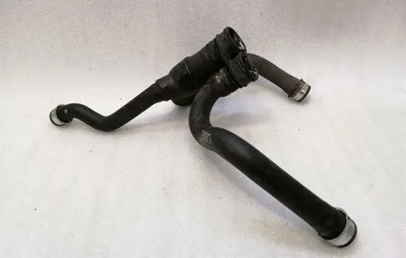 Porsche 911 997 Engine coolant pipe/hose 99710663502 99710663101