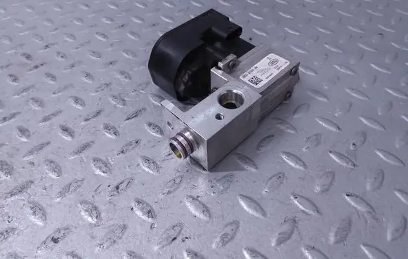 Jaguar I-Pace Air conditioning (A/C) expansion valve J9D36C584AA