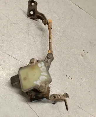 Ford Mondeo MK V Rear air suspension level height sensor 
