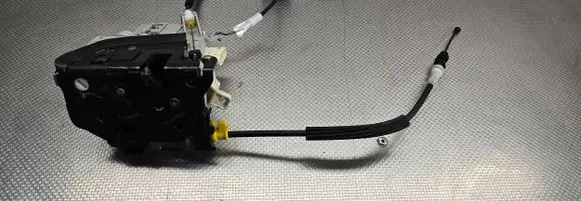 Audi A4 S4 B8 8K Rear door lock 8K0839015C