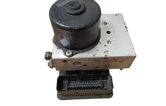 Volvo V70 ABS Pump P30793444 816271 10020405084