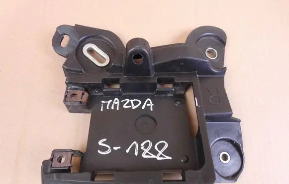 Mazda 3 III Blind spot module B61T67Z41