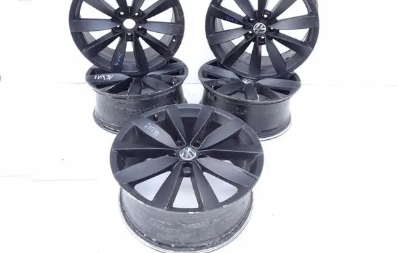 Volkswagen Scirocco R16 alloy rim 