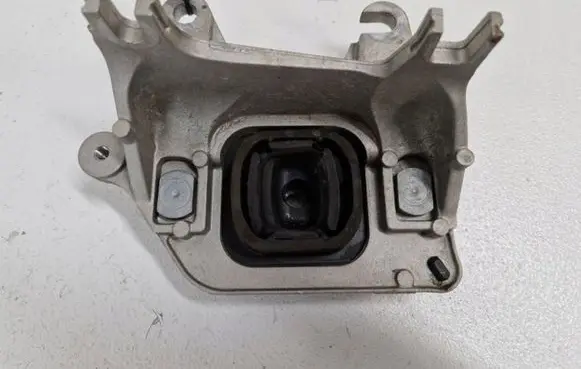 Renault Trafic III (X82) Gearbox mount 112228151R