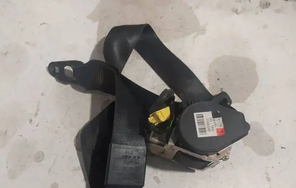 Audi A4 S4 B6 8E 8H Front seatbelt 8E0857705B 560795100A 06112001