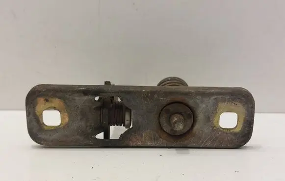 Volkswagen Golf II Engine bonnet/hood lock/latch loop/hook 191823507