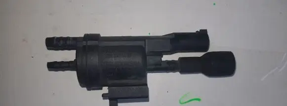 Mercedes-Benz E W212 Vacuum valve 0025401497
