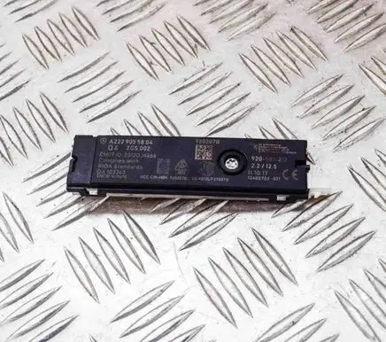 Mercedes-Benz GLC X253 C253 Aerial antenna amplifier A2229055804