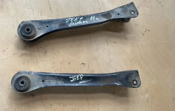 Jeep Cherokee XJ Front lower control arm/wishbone
