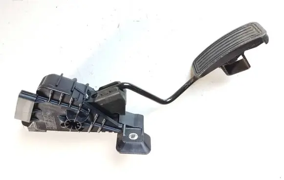 Mazda 3 II Accelerator throttle pedal 1988003620 BBL441600