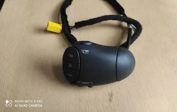 Dacia Duster Multifunctional control switch/knob 8200969681