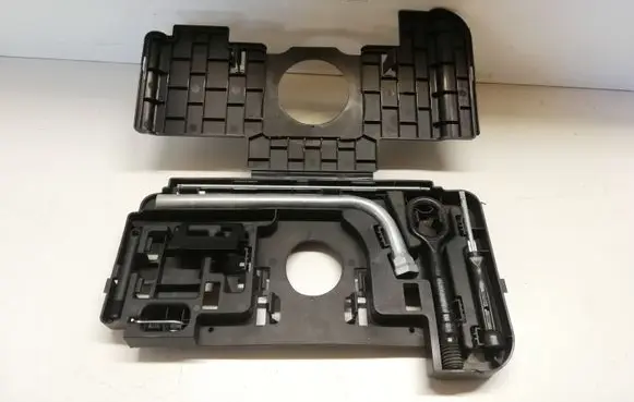Audi A5 8T 8F Tool set 8T8813685