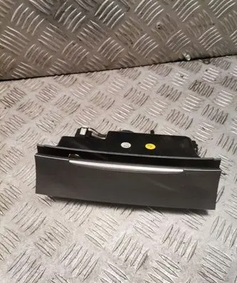 Volkswagen PASSAT B7 Ashtray (front) 3c0863284k