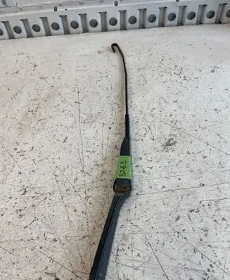 Opel Vivaro Front wiper blade arm 7700311582 91165490