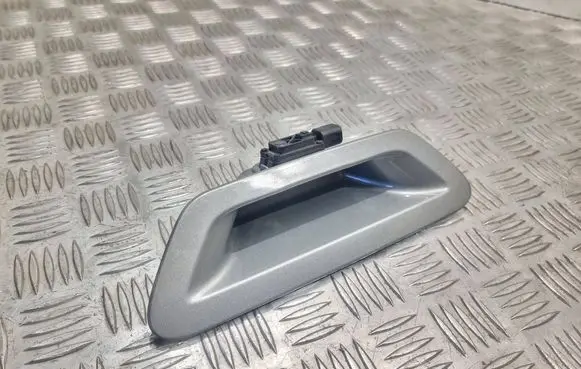 Tailgate opening switch